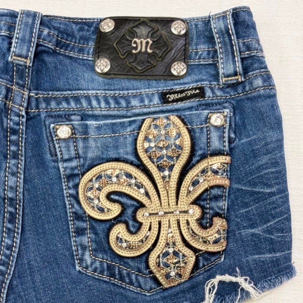 Miss Me Fleur De Lis Denim Shorts Rhinestone Y2K McBling Womens 28 rhinestone - Picture 2 of 8